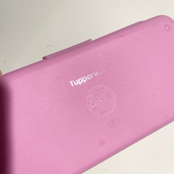 Hello Kitty x Tupperware Small‎ Container - Picture 6 of 10